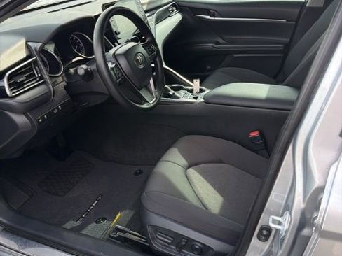 Used 2022 Toyota Camry LE w/ Audio Upgrade Package image 11