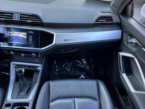 Used 2019 Audi Q3 2.0T Premium image 29