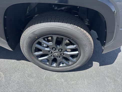 New 2026 Toyota Tundra Platinum AWD/4WD image 10