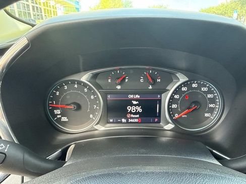 Used 2021 Chevrolet Equinox Premier FWD image 29