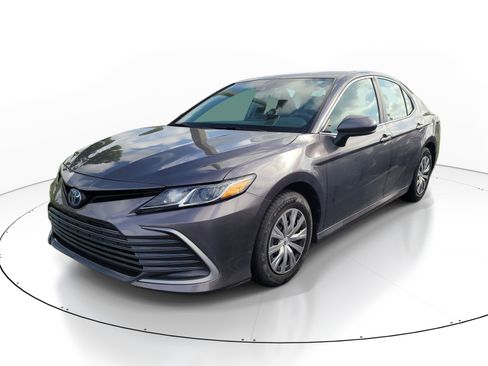 Used 2023 Toyota Camry LE FWD image 3