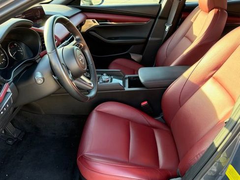 Used 2024 MAZDA MAZDA3 Hatchback w/Premium Plus Pkg image 12