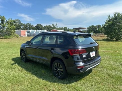 Used 2024 Volkswagen Taos S FWD image 9