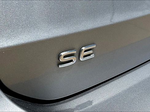 Used 2022 Volkswagen Taos SE image 30