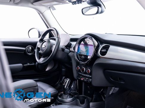 Used 2023 MINI Cooper 2-Door Hardtop image 42