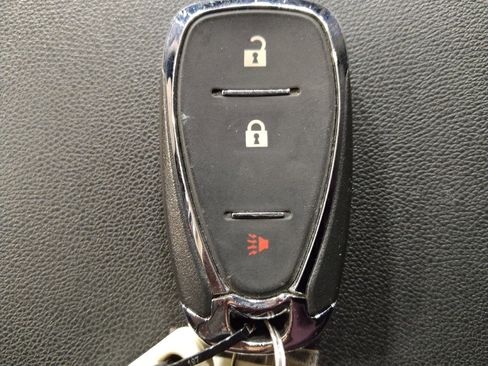 Used 2021 Chevrolet Equinox LT image 32