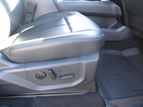 Used 2024 Ford Expedition Max XLT image 20