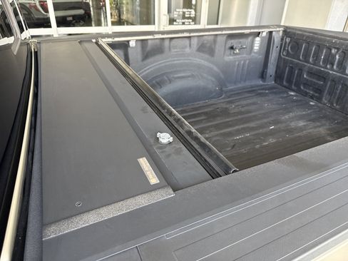 Used 2018 Ford F250 Lariat w/ Lariat Value Package AWD/4WD image 11