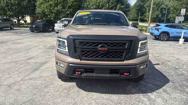 Used 2021 Nissan Titan PRO-4X w/ Pro-4x Convenience Package AWD/4WD image 4