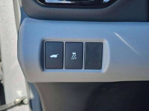 Used 2025 Honda Pilot Touring image 31