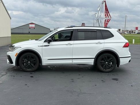 Used 2022 Volkswagen Tiguan SE R-Line image 4