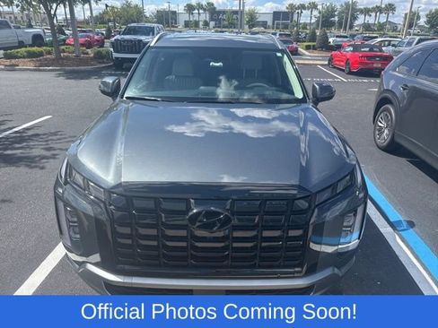 Used 2025 Hyundai Palisade Limited FWD image 2