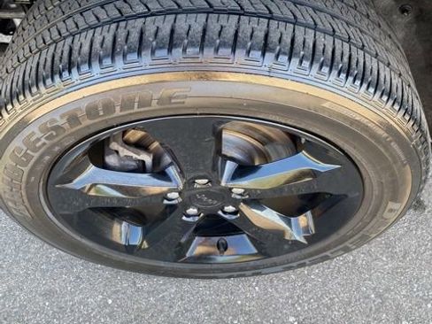 Used 2022 Jeep Grand Cherokee L Altitude image 39