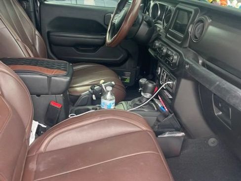Used 2023 Jeep Gladiator Sport AWD/4WD image 9
