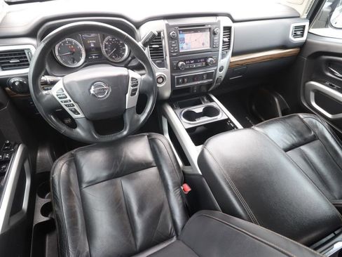 Used 2017 Nissan Titan SL RWD image 6