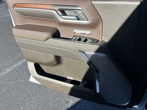 New 2026 GMC Sierra 1500 Denali w/ Denali Reserve Package image 16