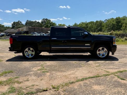 Used 2014 Chevrolet Silverado 1500 High Country w/ High Country Premium Package AWD/4WD image 6