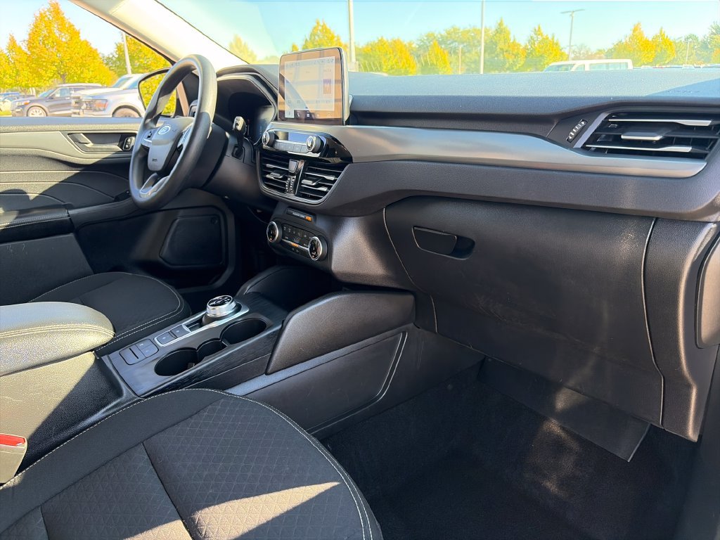 Used 2025 Ford Escape Active AWD/4WD image 10