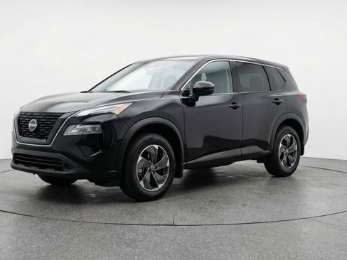 Used 2025 Nissan Rogue SV FWD image 3
