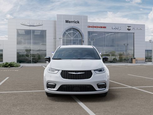 New 2026 Chrysler Pacifica Select FWD image 6