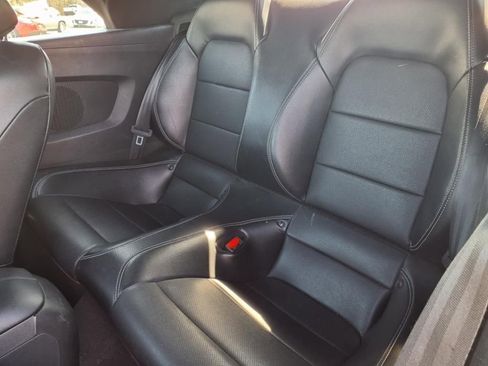 Used 2022 Ford Mustang Premium image 21