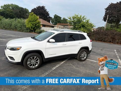 Used 2021 Jeep Cherokee Latitude Plus w/ Sun & Sound Group AWD/4WD image 3