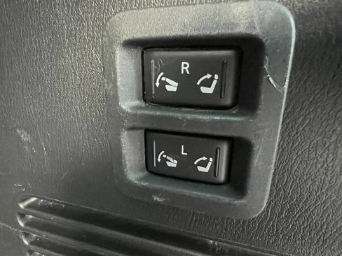 Used 2014 INFINITI QX80 4WD w/ Theater Package image 32