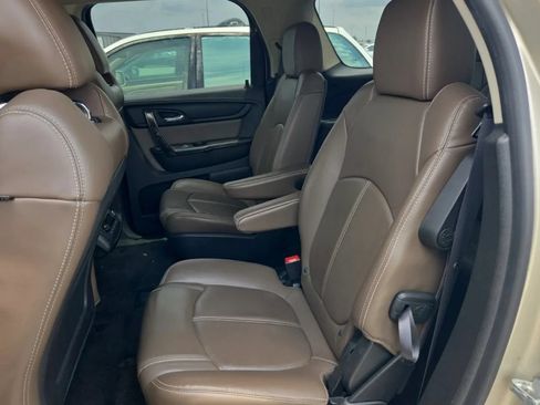 Used 2015 GMC Acadia SLT FWD image 9