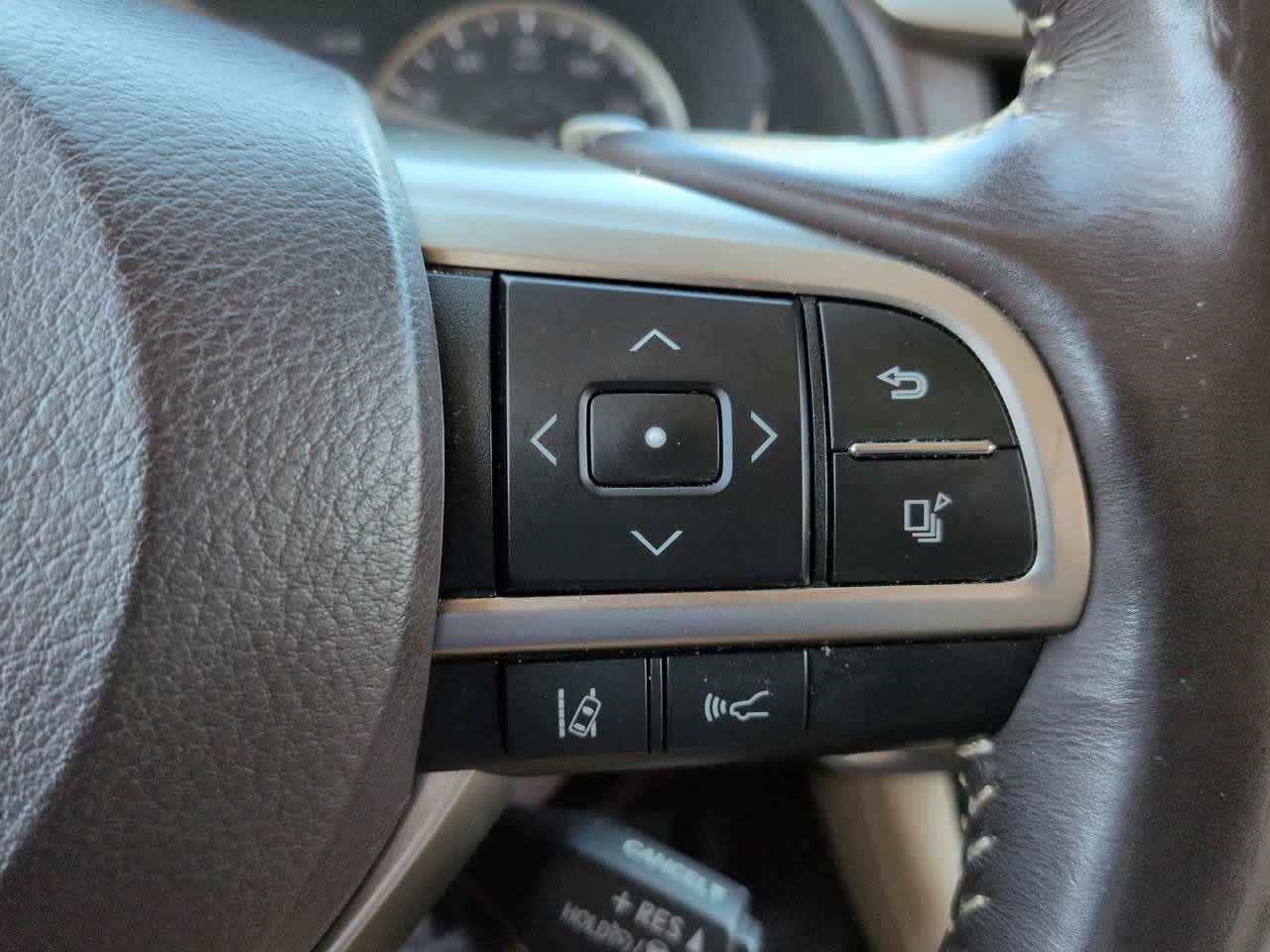 Used 2020 Lexus RX 350L FWD w/ Premium Package image 26