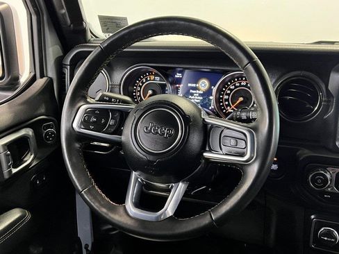 Used 2022 Jeep Wrangler Unlimited Sahara image 20