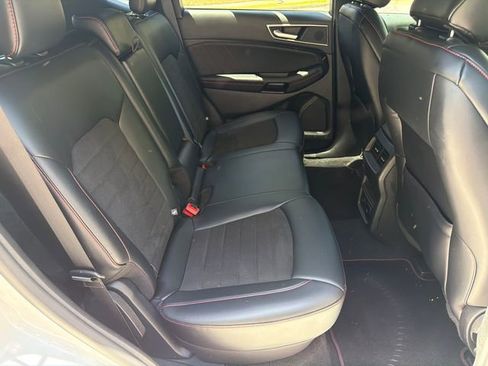 Used 2024 Ford Edge ST-Line AWD/4WD image 17