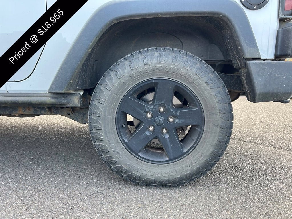 Used 2016 Jeep Wrangler Sport AWD/4WD image 4