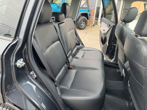 Used 2015 Subaru Forester 2.5i Premium w/ All-Weather Package image 21
