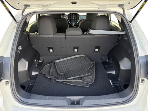 Used 2025 Subaru Impreza 2.0i Sport image 17