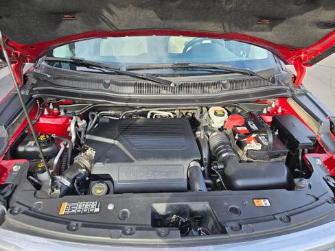 Used 2017 Ford Explorer Platinum AWD/4WD image 22