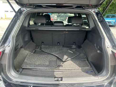 Used 2021 Volkswagen Tiguan SE AWD/4WD image 14