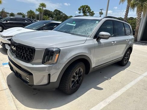 Used 2024 Kia Telluride SX X-Pro AWD/4WD image 3