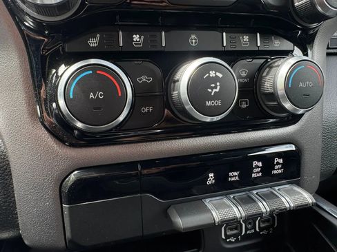 Used 2020 RAM 1500 Laramie AWD/4WD image 16