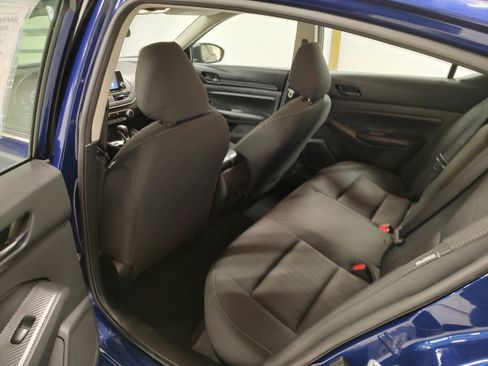 Used 2024 Nissan Altima 2.5 S image 11