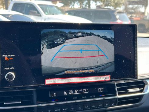 Certified 2025 Toyota Sienna XSE w/ XSE Premium Package image 41