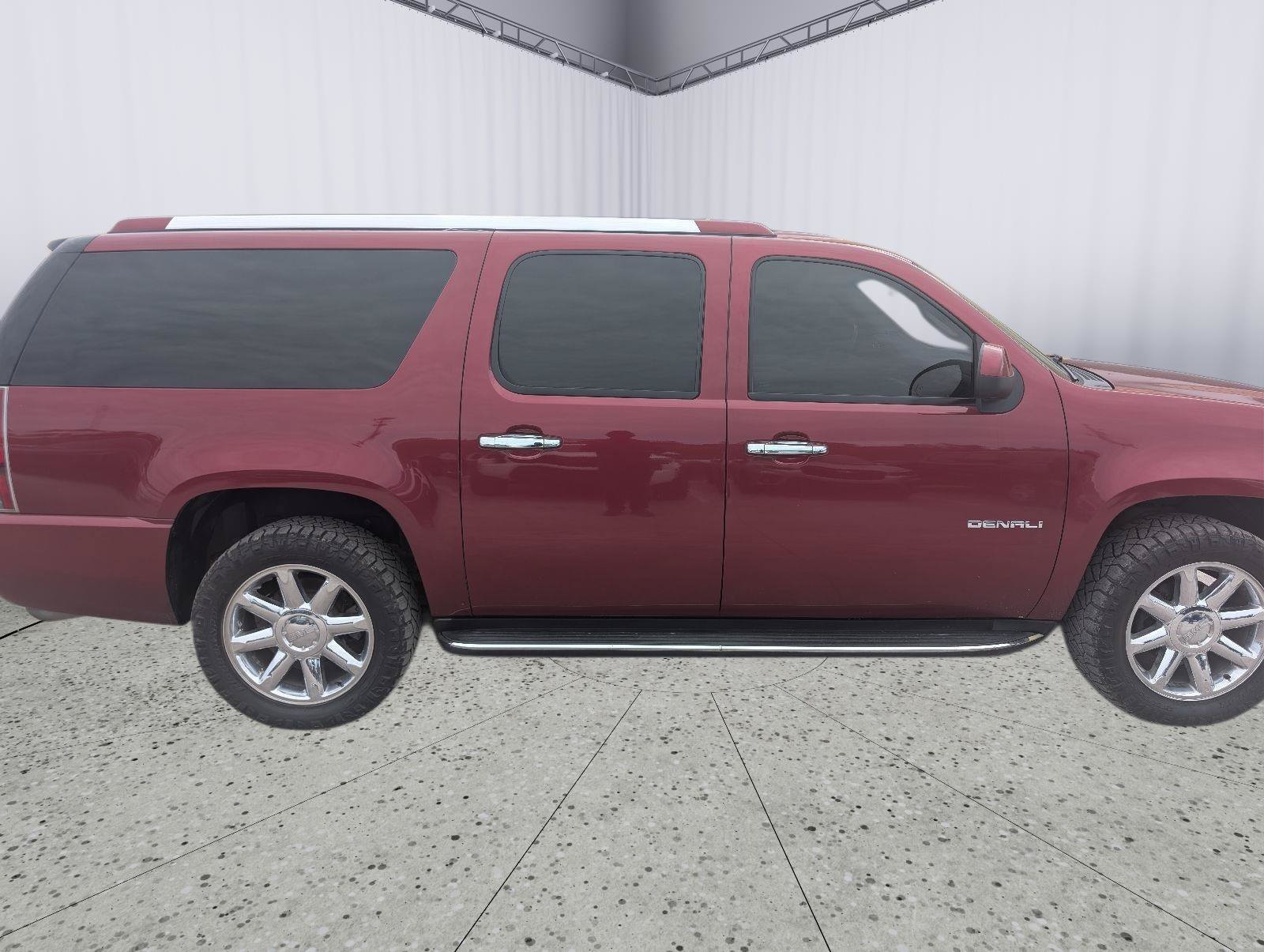 Used 2011 GMC Yukon XL Denali AWD/4WD image 6