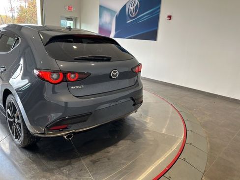 Used 2022 MAZDA MAZDA3 s image 6