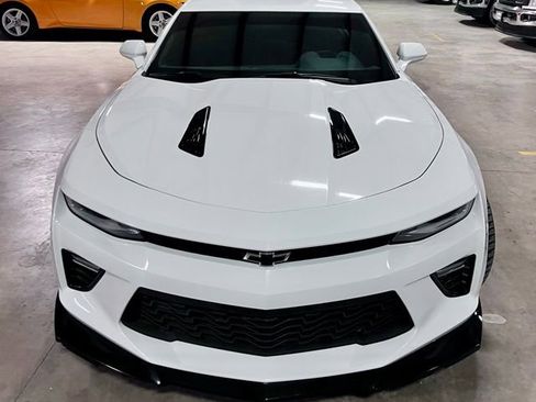 Used 2017 Chevrolet Camaro SS image 8