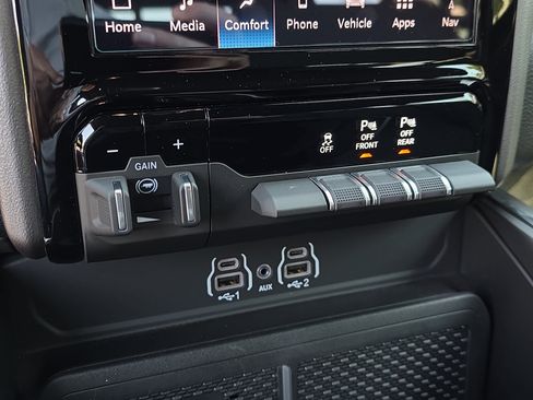 Used 2026 RAM 1500 Big Horn AWD/4WD image 32