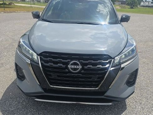 Used 2023 Nissan Kicks SR w/ SR Premium Package FWD image 2