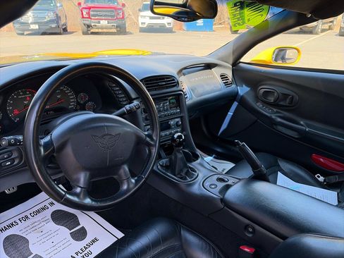 Used 2001 Chevrolet Corvette Convertible w/ Preferred Equipment Group2 image 9