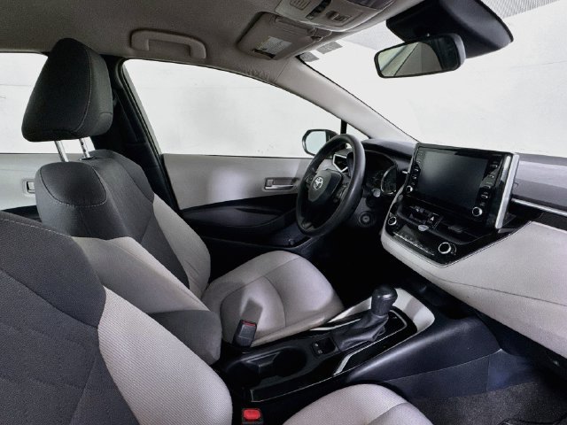Used 2020 Toyota Corolla LE FWD image 25