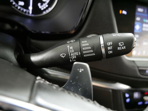 Used 2022 Cadillac XT5 Sportv image 31