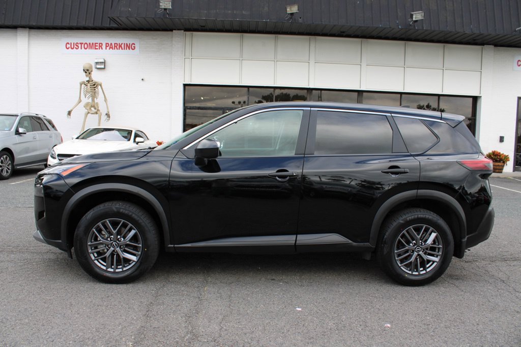Used 2024 Nissan Rogue S AWD/4WD image 4