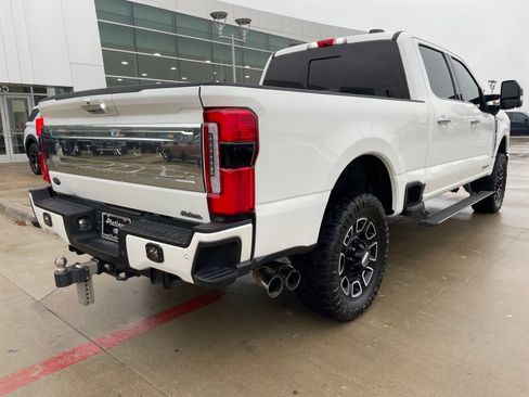 Used 2023 Ford F250 Platinum image 5